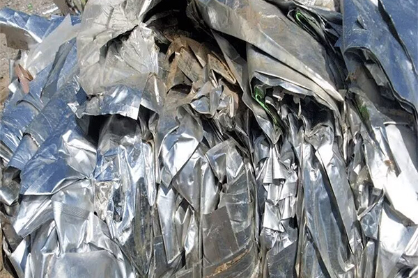 Chatarra de aluminio recubierta