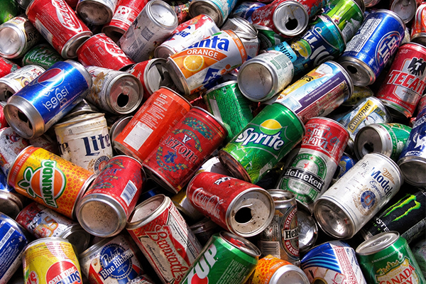 Latas de aluminio usadas